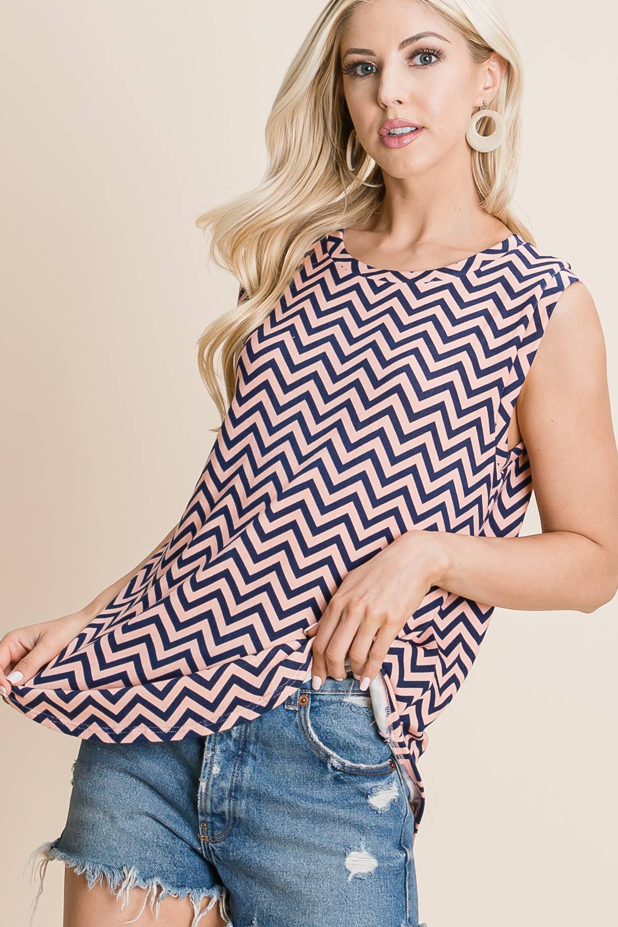 Relaxed Fit Zigzag Tank Top