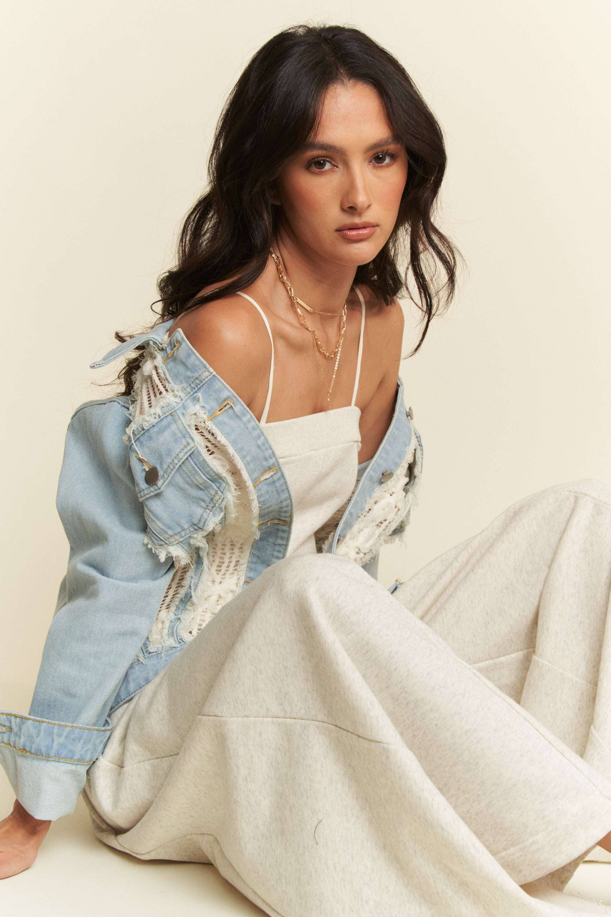 FRAYED LACE PANEL DENIM JACKET