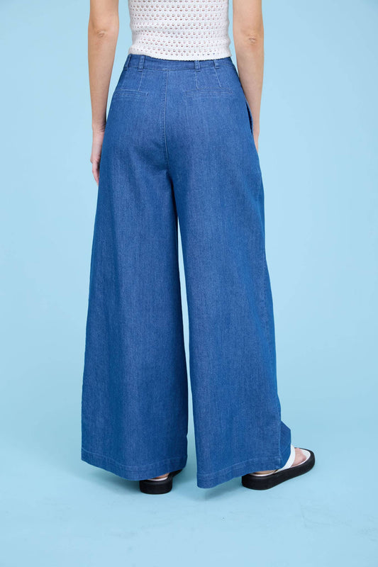 PLEATED WIDE LEG CHAMBRAY PANTS