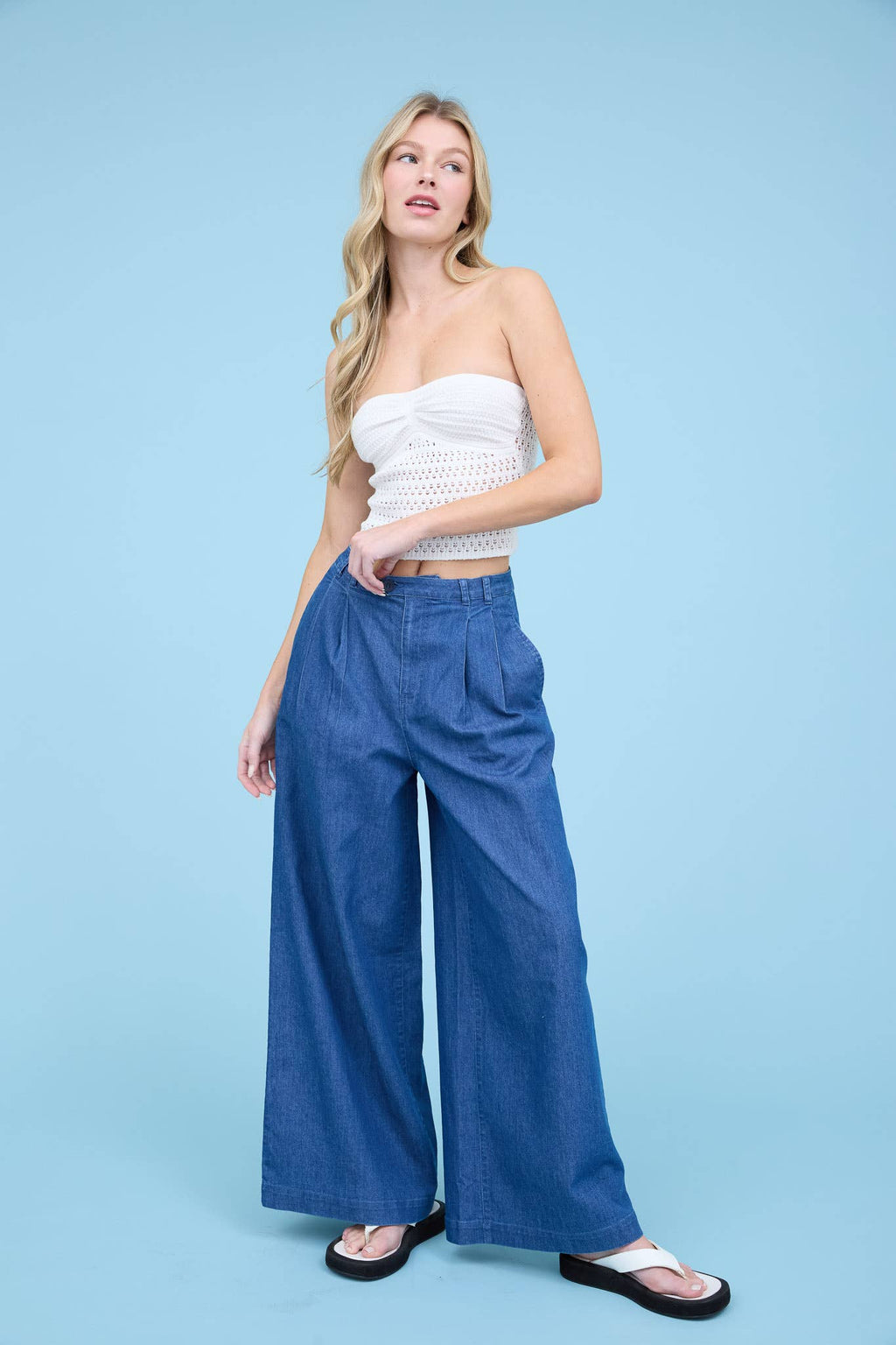 PLEATED WIDE LEG CHAMBRAY PANTS