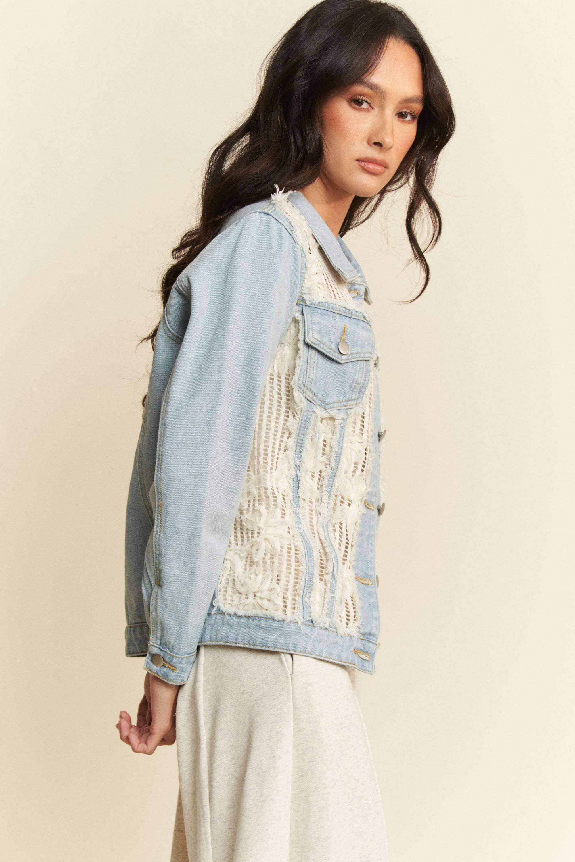 FRAYED LACE PANEL DENIM JACKET