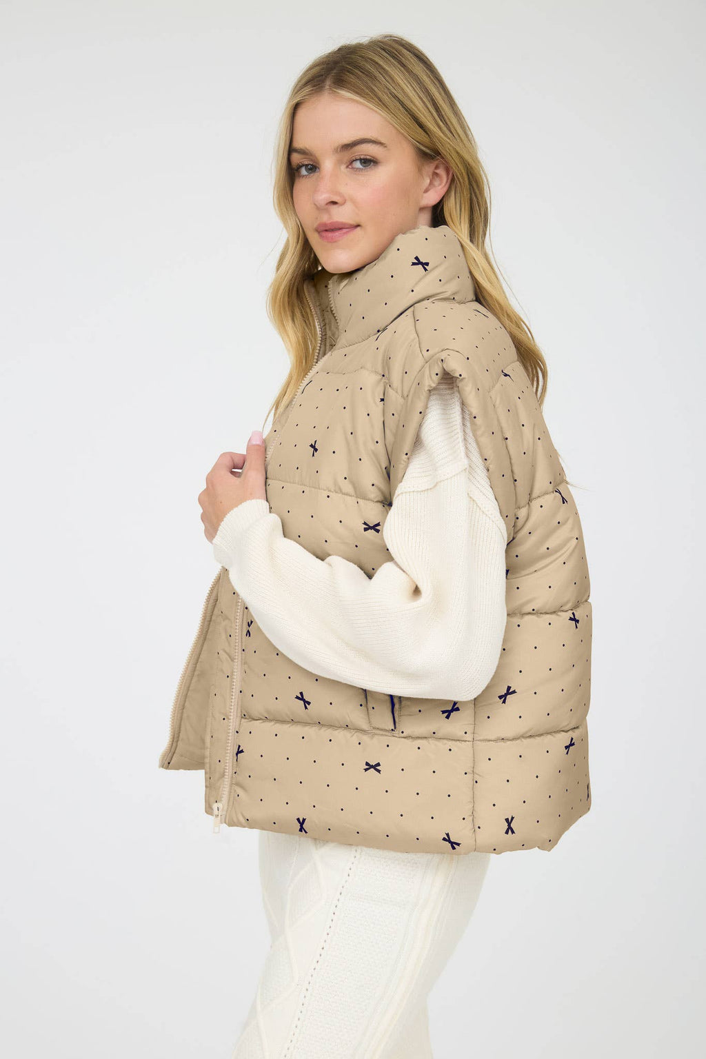 POLKA DOT BOW PATTERN ZIP-UP PUFFER VEST